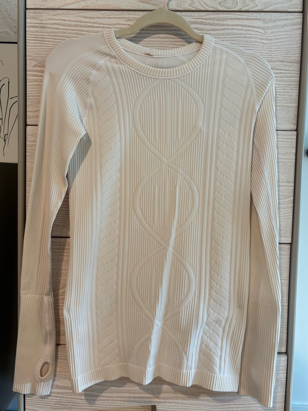 Lululemon women’s cable knit look white long sleeve 4